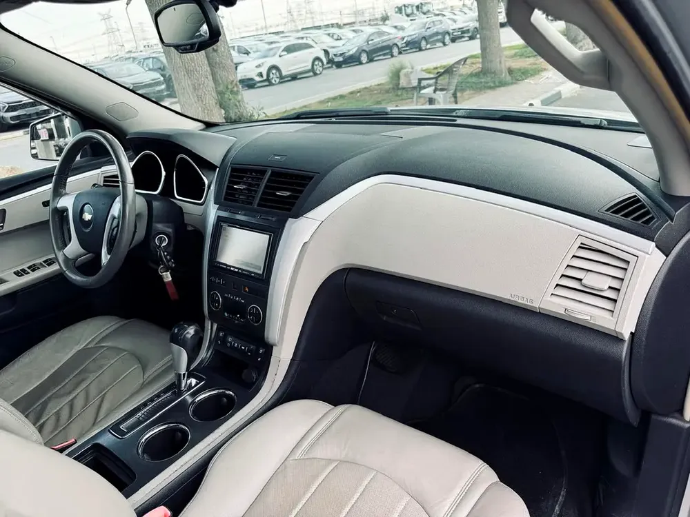 CHEVROLET TRAVERSE | 2009 | FULL OPTION | CLEAN CAR FRESH JAPAN IMPORT - Image 13