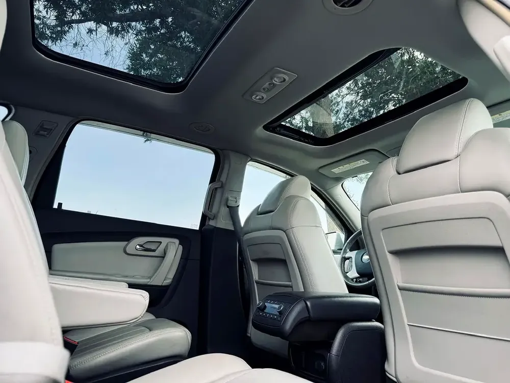 CHEVROLET TRAVERSE | 2009 | FULL OPTION | CLEAN CAR FRESH JAPAN IMPORT - Image 15