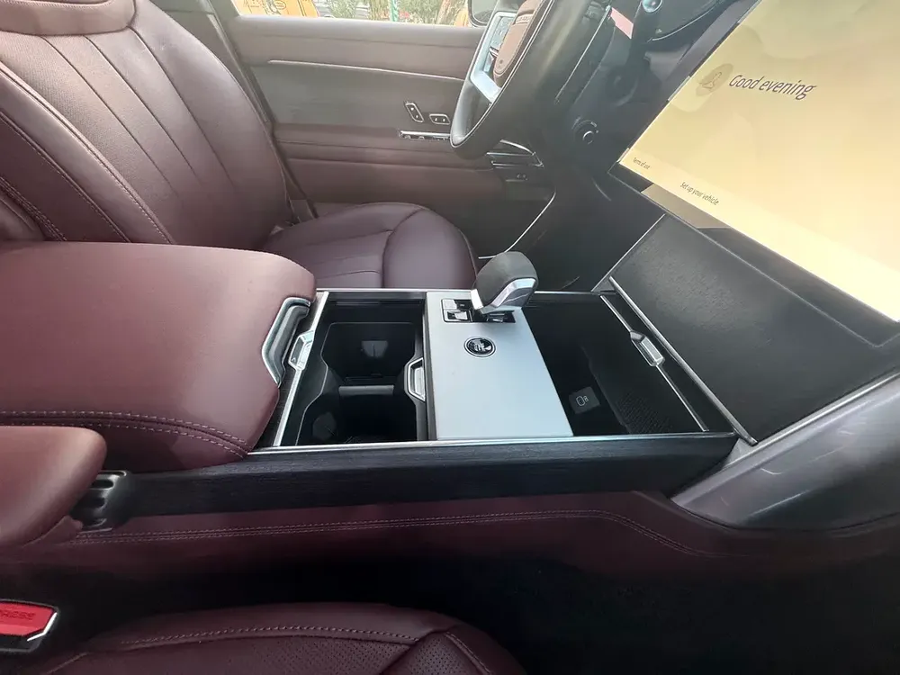 2025 Land Rover Range Rover SE - Canadian Specs - Brand New - Image 7
