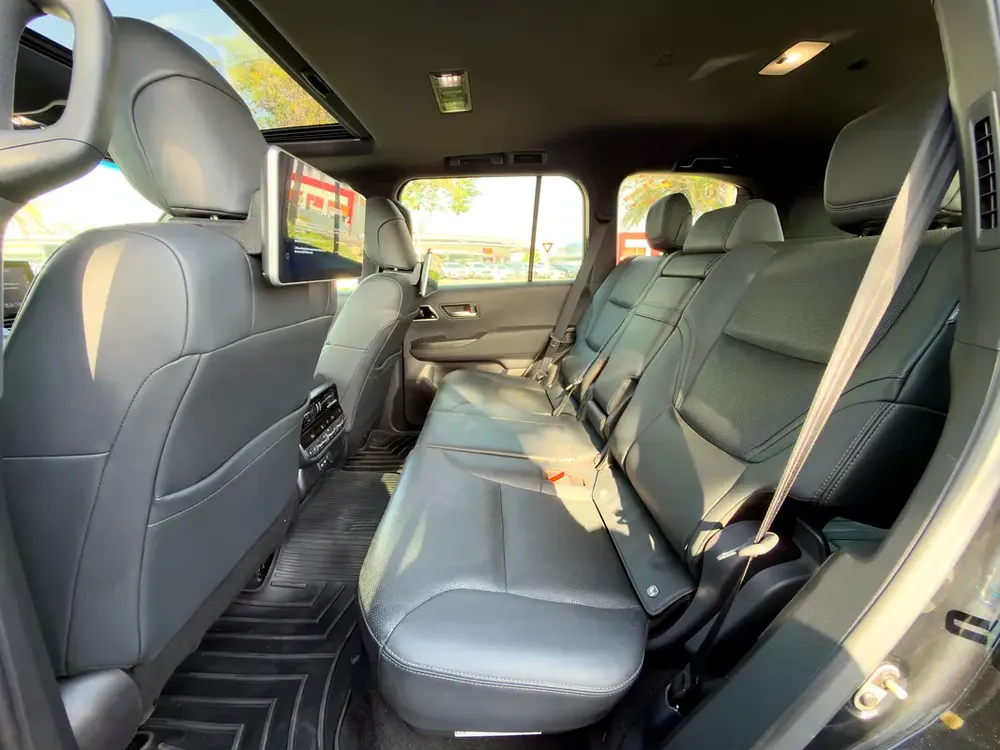 Land Cruiser VXR Twin Turbo  2022 | GCC Specs | Full Option - Image 13