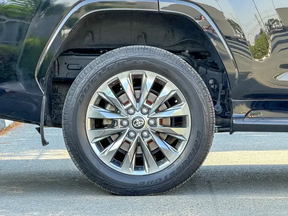 Land Cruiser VXR Twin Turbo  2022 | GCC Specs | Full Option - Image 8
