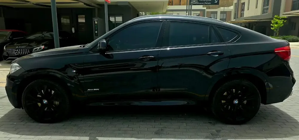 BMW X6 xDrive50i M Sport 2018 | GCC Specs | Pristine Condition - Image 14