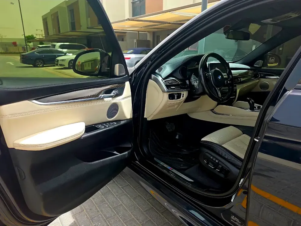 BMW X6 xDrive50i M Sport 2018 | GCC Specs | Pristine Condition - Image 5