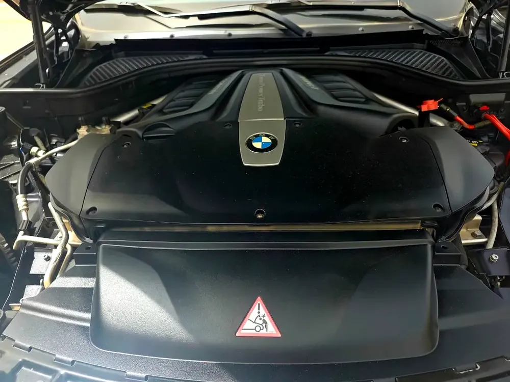 BMW X6 xDrive50i M Sport 2018 | GCC Specs | Pristine Condition - Image 9