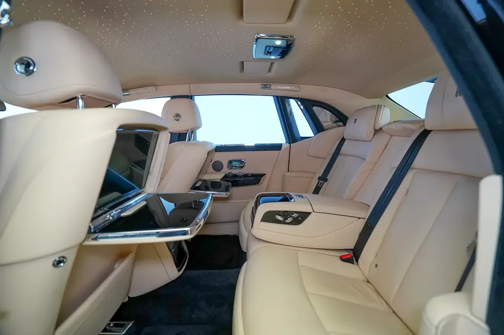 WARRANTY APRIL 2027 | STARLIGHT | REAR ENTERTAINMENT | PHANTOM - Image 10