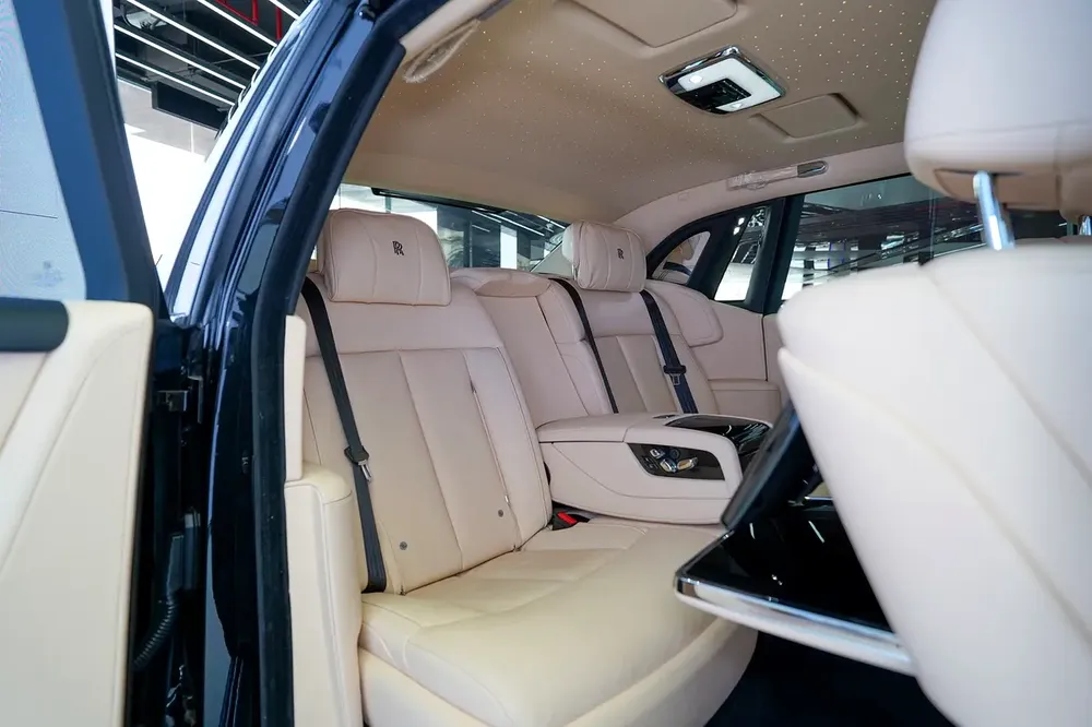 WARRANTY APRIL 2027 | STARLIGHT | REAR ENTERTAINMENT | PHANTOM - Image 15