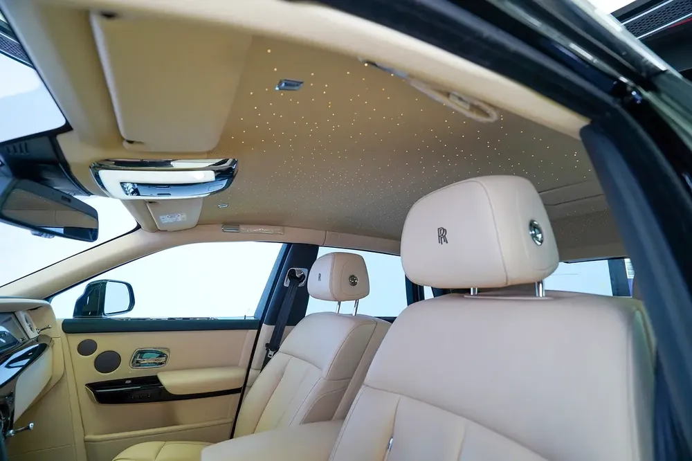 WARRANTY APRIL 2027 | STARLIGHT | REAR ENTERTAINMENT | PHANTOM - Image 7