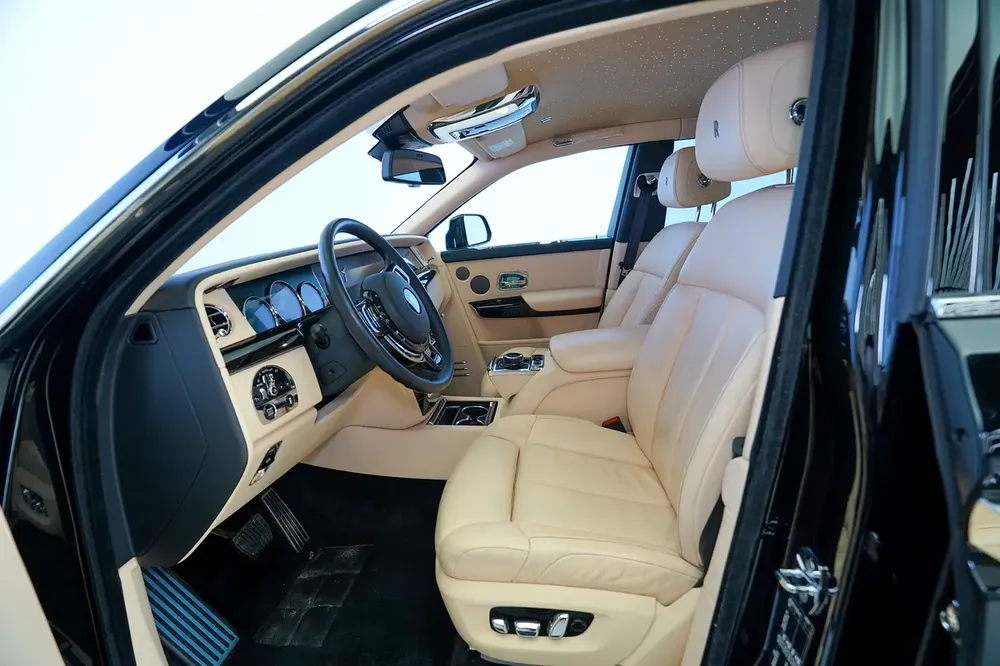 WARRANTY APRIL 2027 | STARLIGHT | REAR ENTERTAINMENT | PHANTOM - Image 8