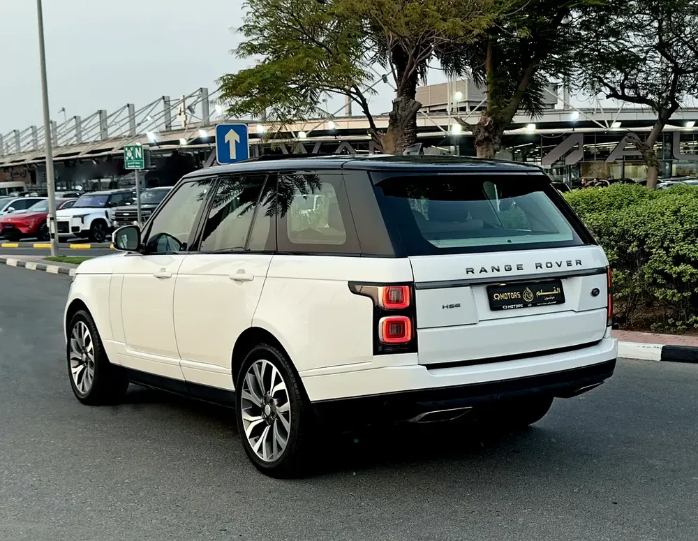 2018 Range Rover Vogue HSE V6, GCC Specifications - Image 5