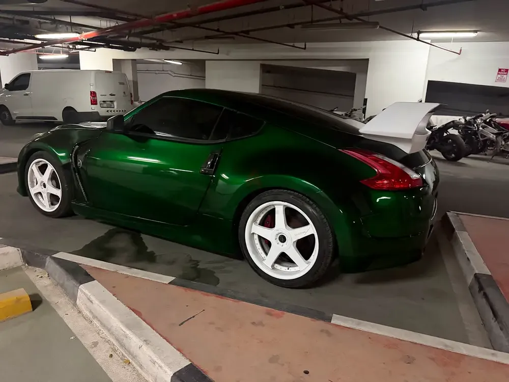 nissan 370 z candy apple green with satin white - Image 5