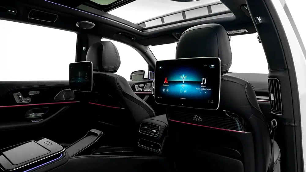 Mercedes-Benz GLS600 Maybach - 2023 - Japanese Specs - Image 14
