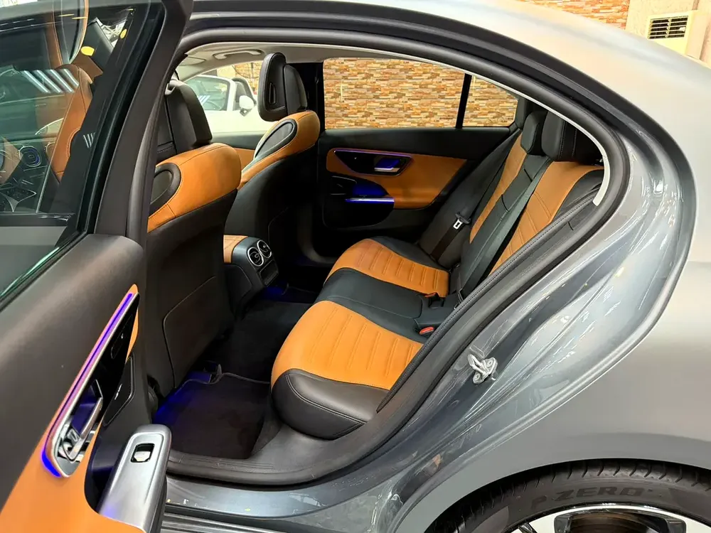 Mercedes C300 premium plus night edition - Image 12