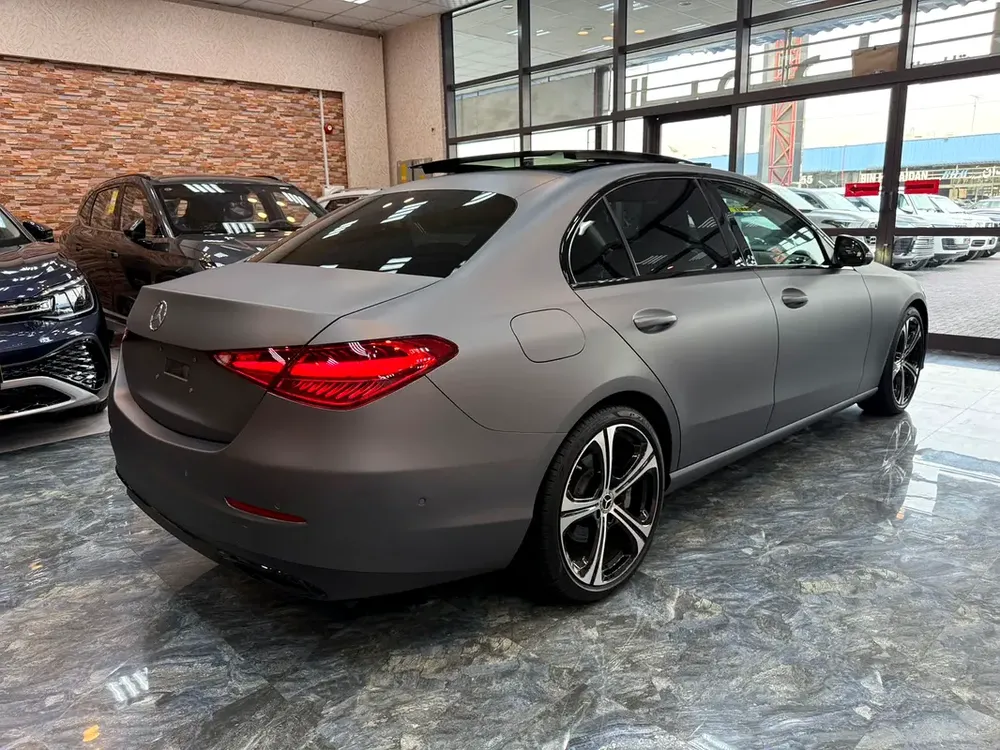 Mercedes C300 premium plus night edition - Image 6