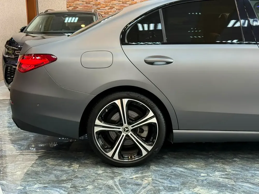 Mercedes C300 premium plus night edition - Image 9