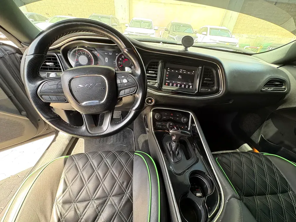 Dodge Challenger R/T 2021 V8 - Image 12