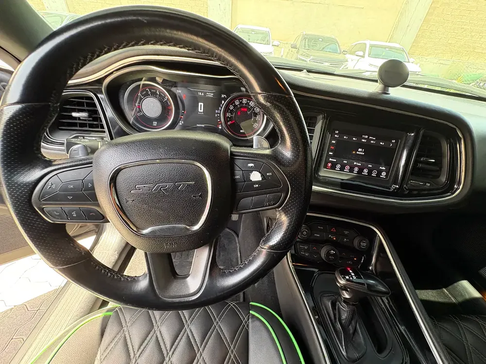 Dodge Challenger R/T 2021 V8 - Image 13