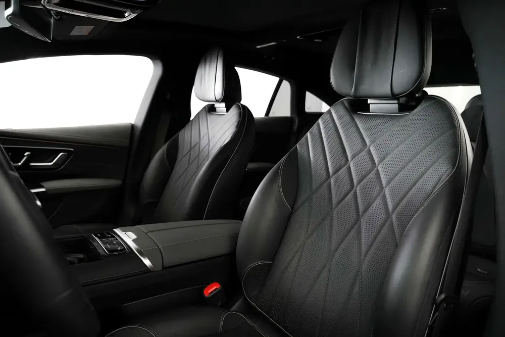 2023 MERCEDES EQS 580 4MATIC / LOW MILEAGE / GCC / CARBON FIBRE  / BURMESTER - Image 12
