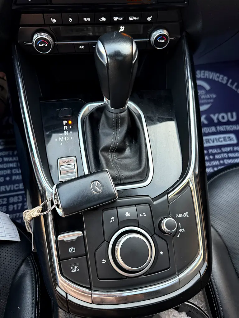 2021 MAZDA CX9 LIMITED FULL OPTION MOONROOF 2.5L 7 SEATS CANADA SPEC - Image 17