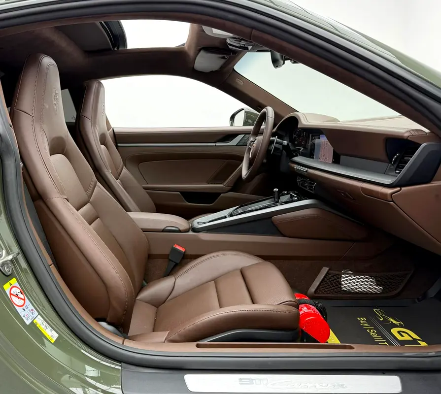 2025 Porsche 911 Carrera ,Porsche Warranty ,Full Porsche Service History ,GCC - Image 12