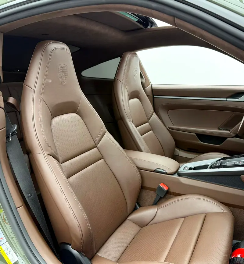 2025 Porsche 911 Carrera ,Porsche Warranty ,Full Porsche Service History ,GCC - Image 13