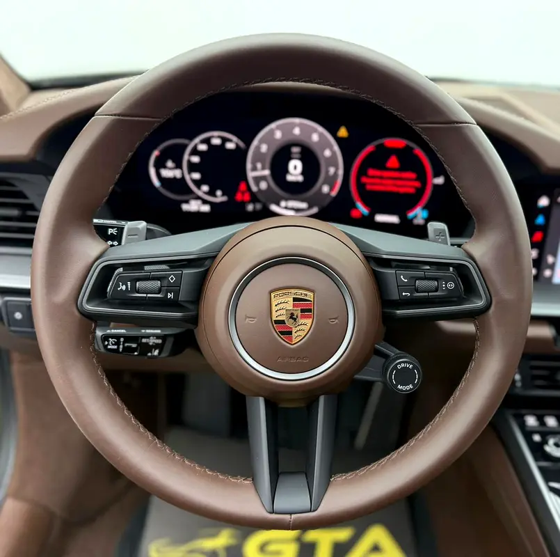2025 Porsche 911 Carrera ,Porsche Warranty ,Full Porsche Service History ,GCC - Image 7