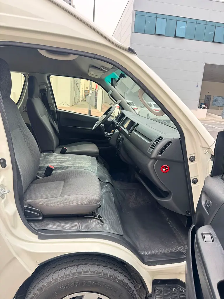 Toyota Hiace 2018 Hiroof Passenger VAN 15 Seater - Image 11
