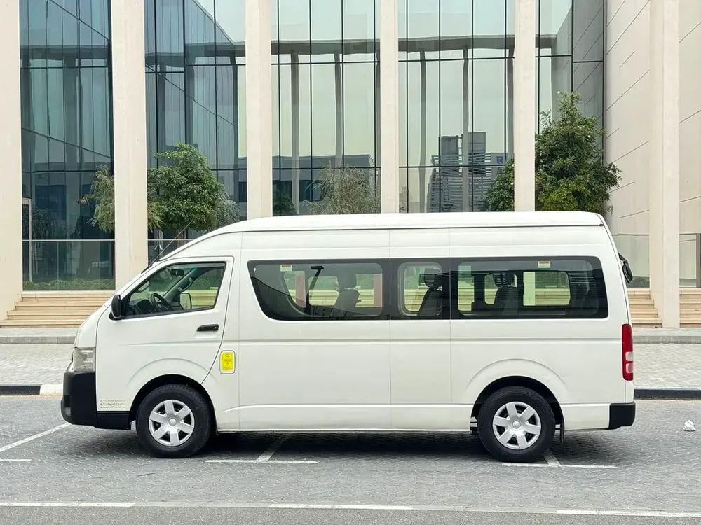 Toyota Hiace 2018 Hiroof Passenger VAN 15 Seater - Image 8