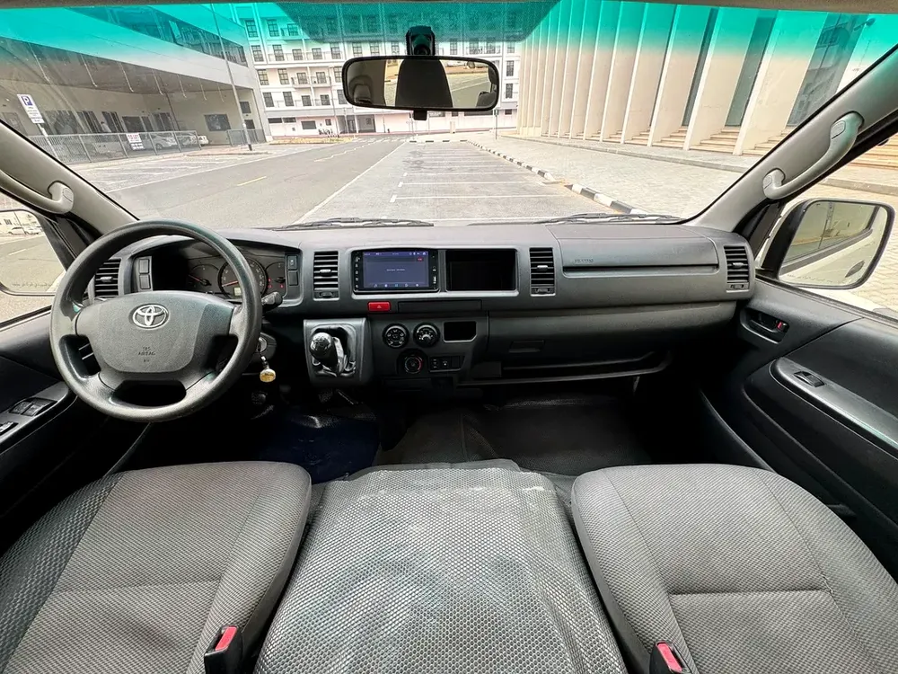 Toyota Hiace 2018 Hiroof Passenger VAN 15 Seater - Image 9