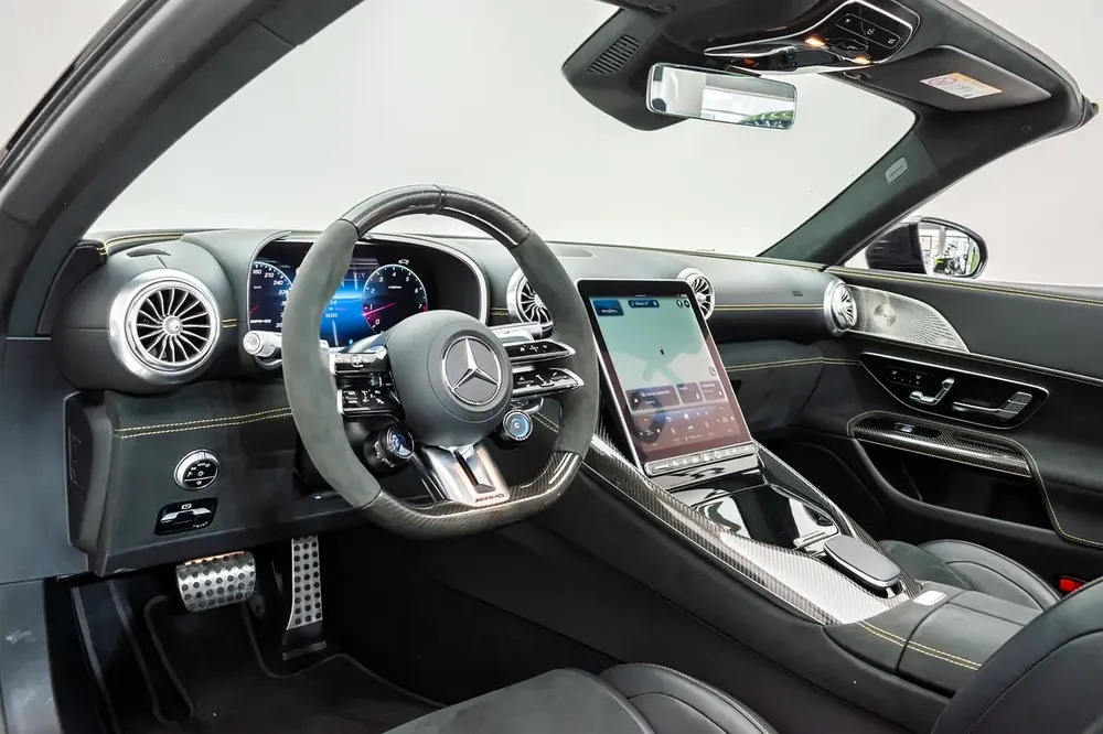Mercedes-Benz SL63 AMG - 2023 - Image 9