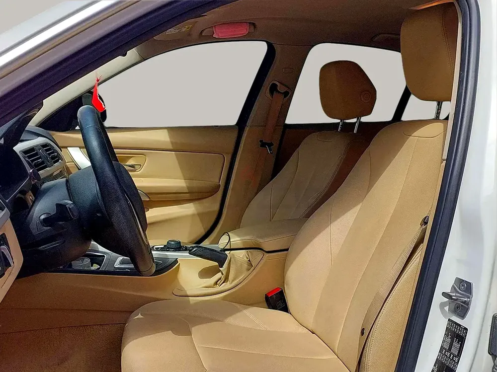 AED 675/month | 2017 BMW 3-Series 318i | GCC Specs | Ref#448106 - Image 12