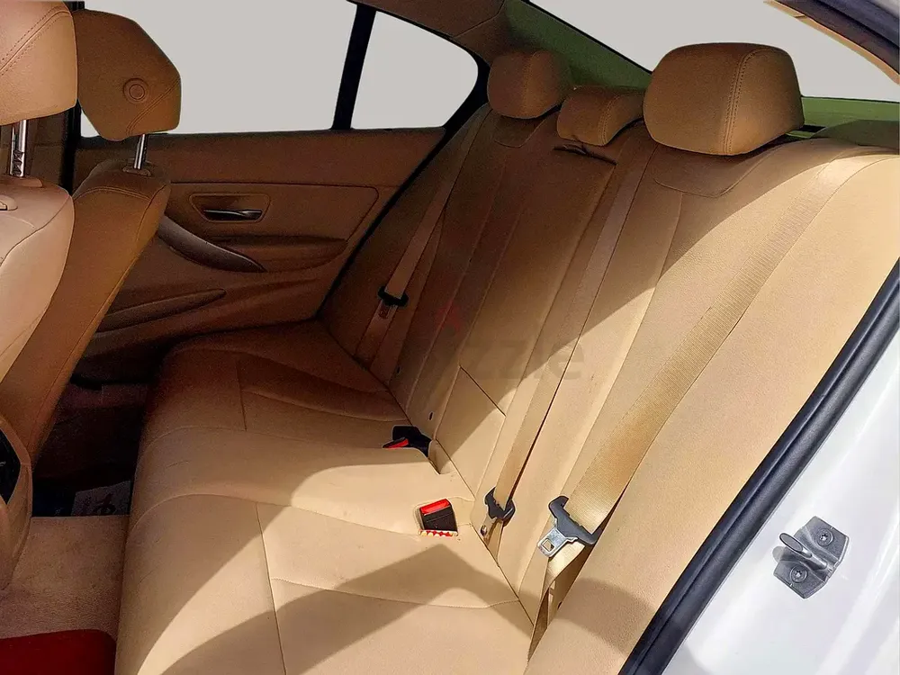 AED 675/month | 2017 BMW 3-Series 318i | GCC Specs | Ref#448106 - Image 13