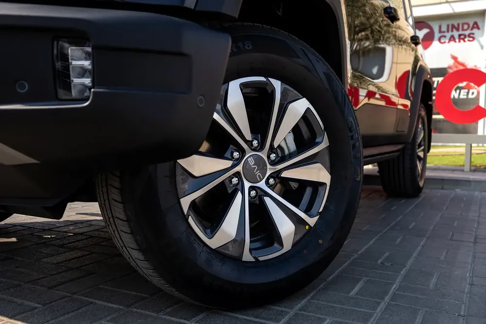 BAIC BJ40 Pro (BRAND NEW) 2026 GCC | Agency Warranty | Service Contract | Flexible D.P. - Image 9