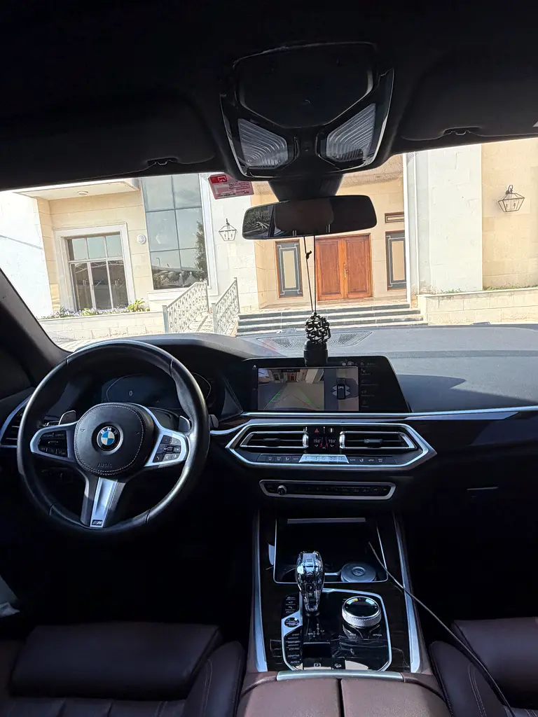 BMW X5 2020 x4.0i GCC specs (First owner AGMC) - Image 9