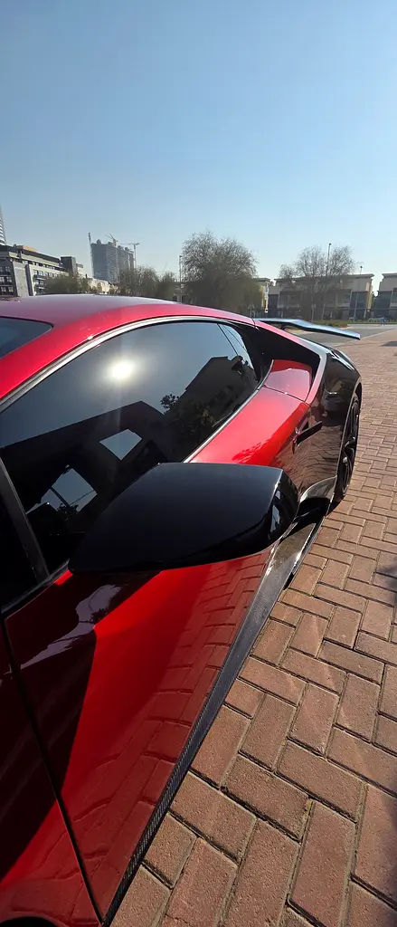The most unique huracan with special color mansory carbon fiber edition.2nd owner.service history. - Image 4