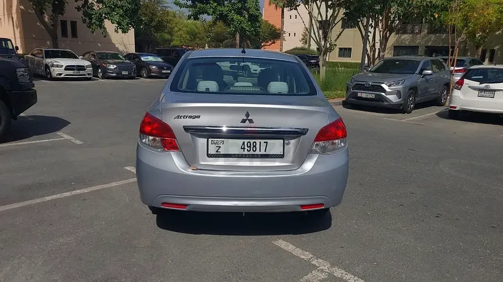 2020 Mitsubishi Attrage GLX Medium Line - GCC Specs - Excellent Condition! - Image 9