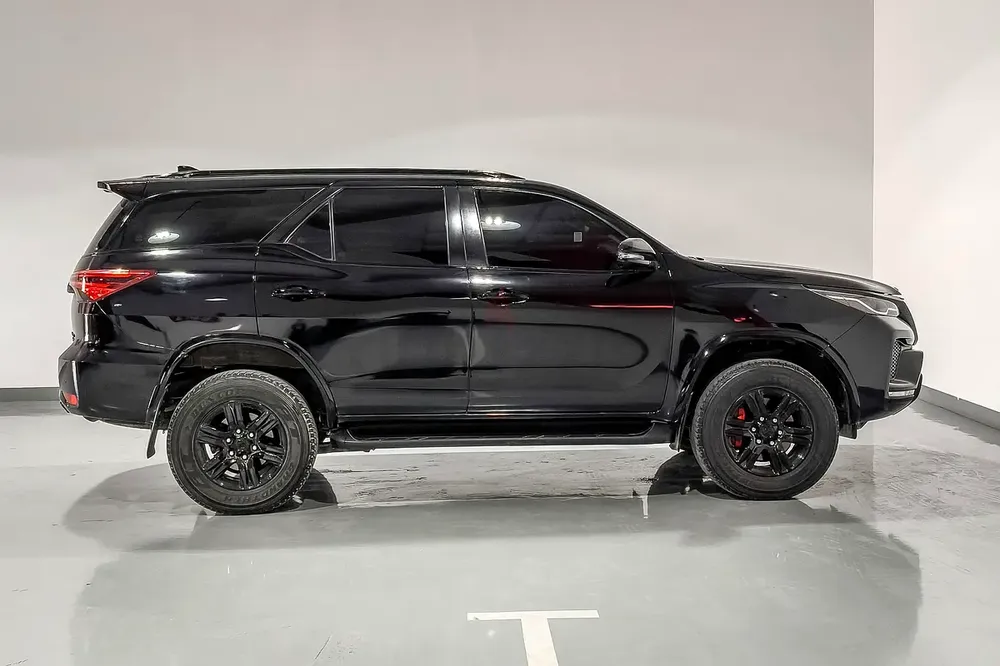 AED 1307/month | 2022 Toyota Fortuner  | GCC Specs | Ref#455886 - Image 4