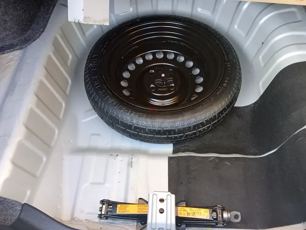 Nissan Sunny 1.6L Sv Versa single ownerUSA fully automatic excellent condition new tyre - Image 16
