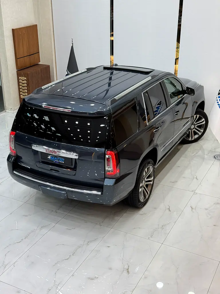 GMC Yukon Denali - Image 10