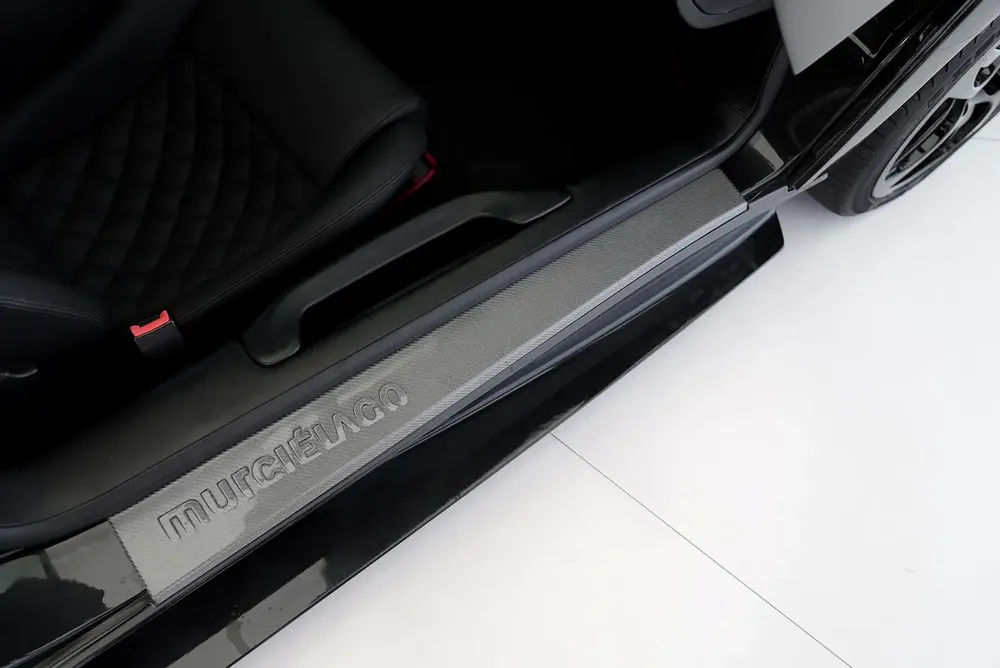MURCIELAGO LP640 | DIAMOND STITCHED INTERIOR | BLACK/BLACK - Image 13
