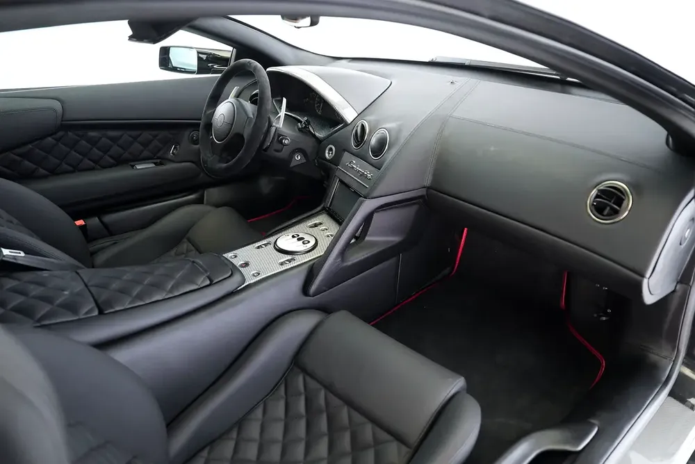 MURCIELAGO LP640 | DIAMOND STITCHED INTERIOR | BLACK/BLACK - Image 9