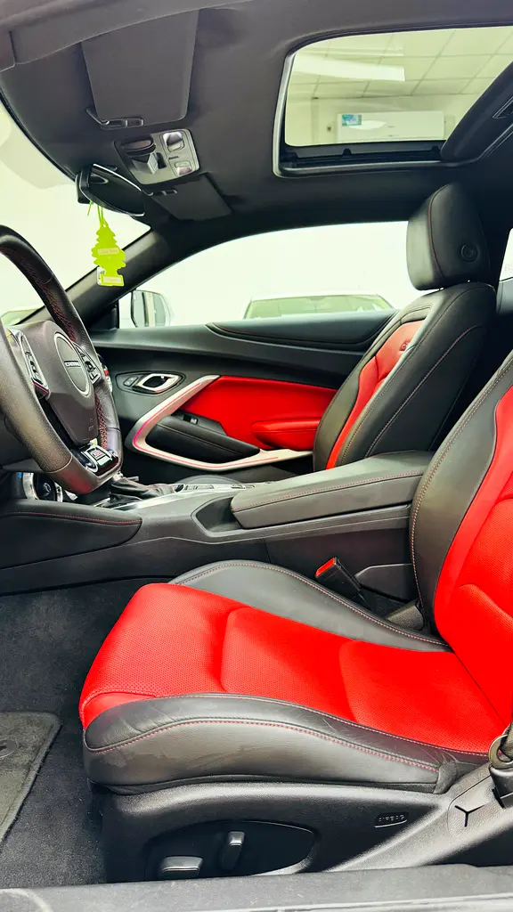 2018 Chevrolet Camaro SS | GCC Specs | 1st Owner | 6.2L V8 Performance - Image 12