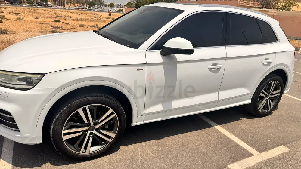 Audi Q5 45 TFSI Quattro S Line 2017 | GCC Specs | Low Mileage - Image 8