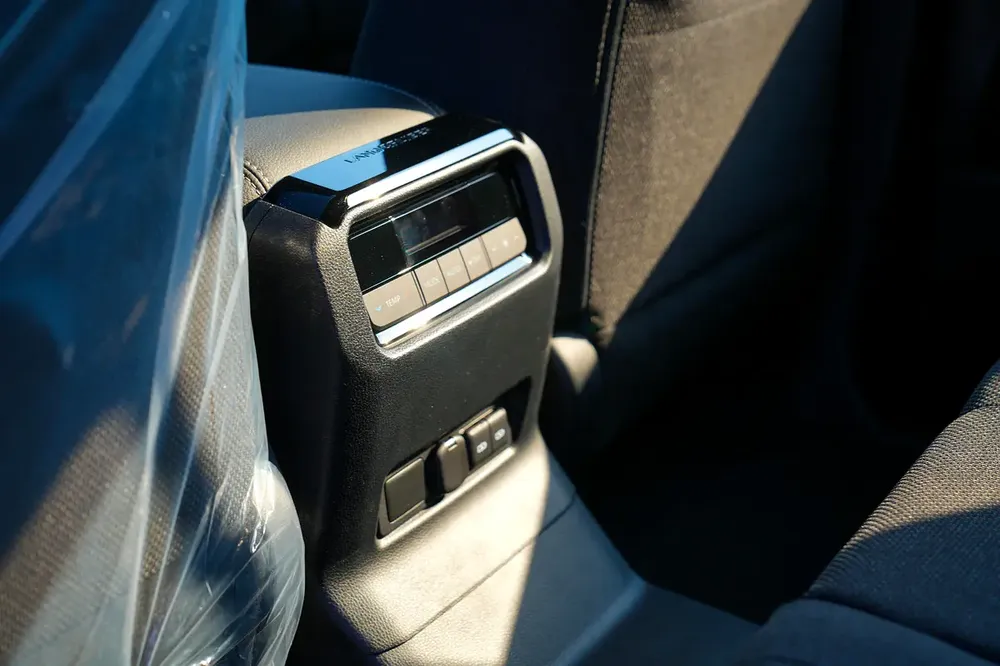 Toyota Prado Allrounder 2.4 2026 GCC - Image 18