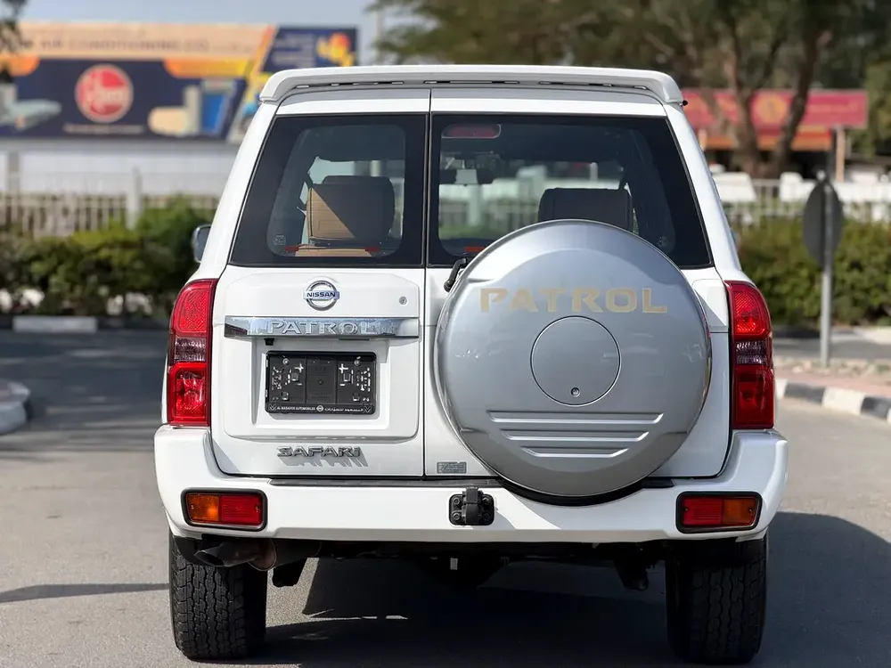 Nissan Patrol Safari 2021 GCC Specs Low Mileage - Image 4