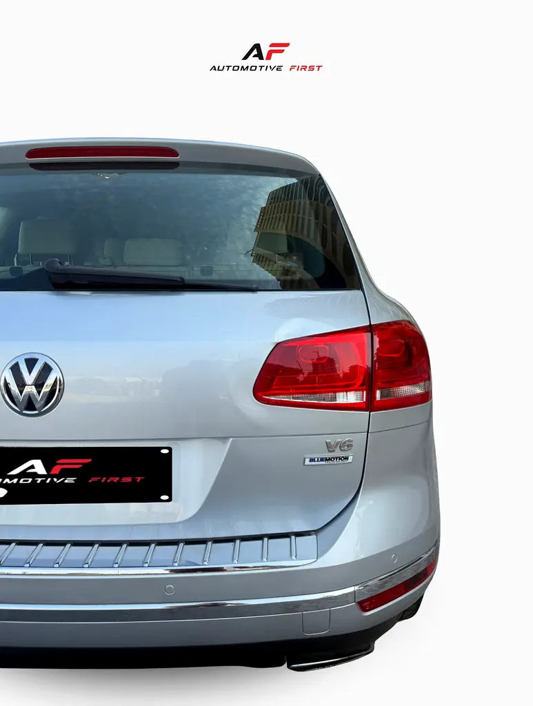 1 Year Warranty | 2015 Volkswagen Touareg SE - Image 12