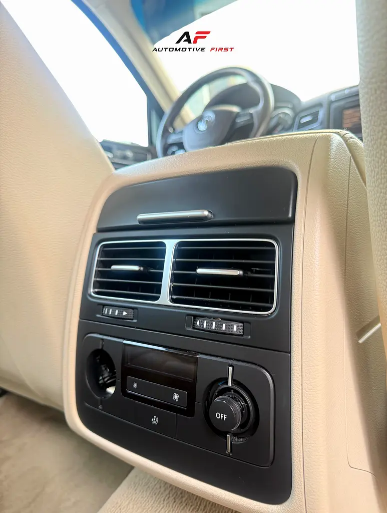 1 Year Warranty | 2015 Volkswagen Touareg SE - Image 14