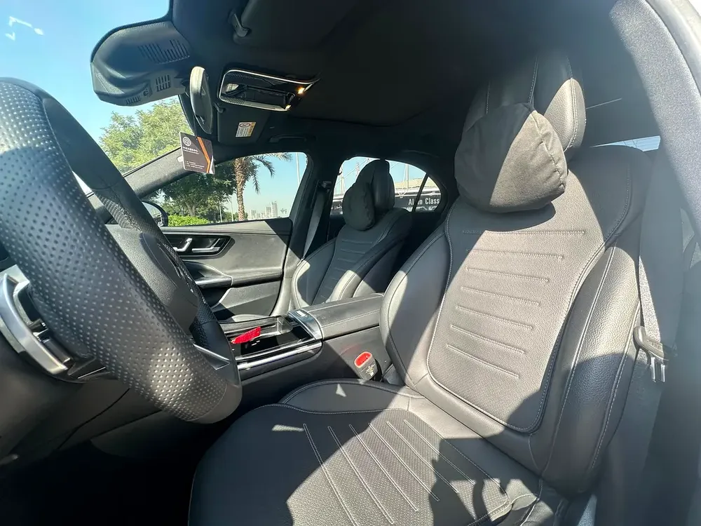 Mercedes-Benz C-Class - Image 13