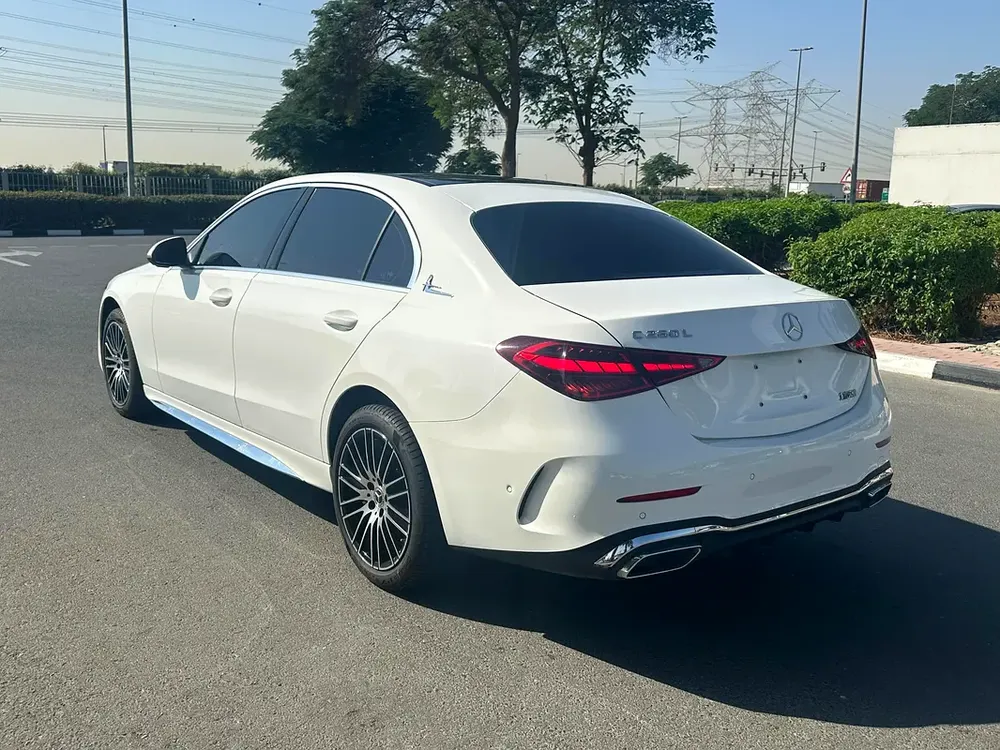 Mercedes-Benz C-Class - Image 9