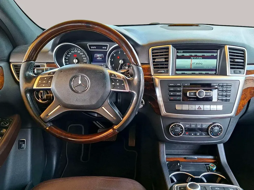 AED 3358/month | 2015 Mercedes-Benz M-Class ML 400 | GCC Specs | Ref#447256 - Image 9
