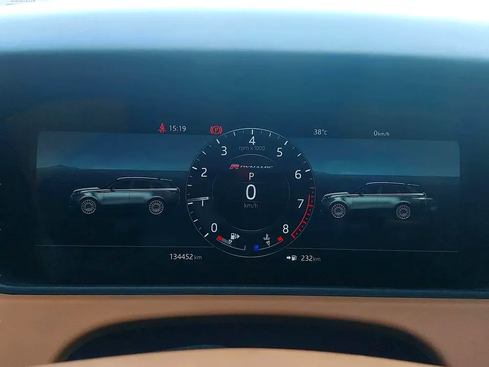AED 1483/month | 2018 Land Rover Range Rover Velar R-Dynamic SE | GCC Specs | Ref#472860 - Image 13